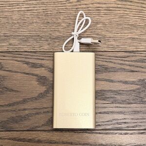 NWOT Roberto Coin Gold Portable Power
